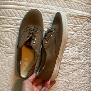 Keds size 9 Wide NEW!